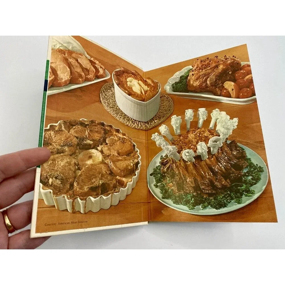 Cutco Vintage Cook Book World's Finest Cutlery‎ 1961 Volume 1 Hardcover